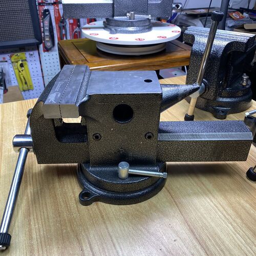 重型牛角台虎钳精密平口钳夹具台钳工作台多功能台钳工作台高精度