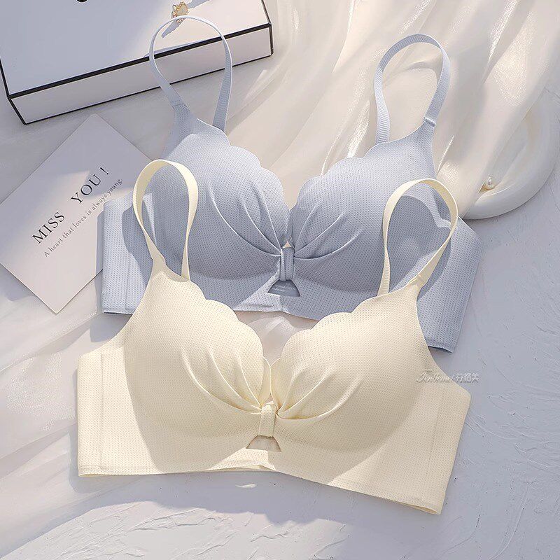 内衣女小胸聚拢显大收副乳防下垂无痕夏季薄O款无钢圈文胸内裤套