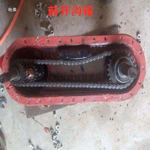 开沟培土机齿轮箱配件 微耕机齿轮轴油封链条 田园管理机变速箱体