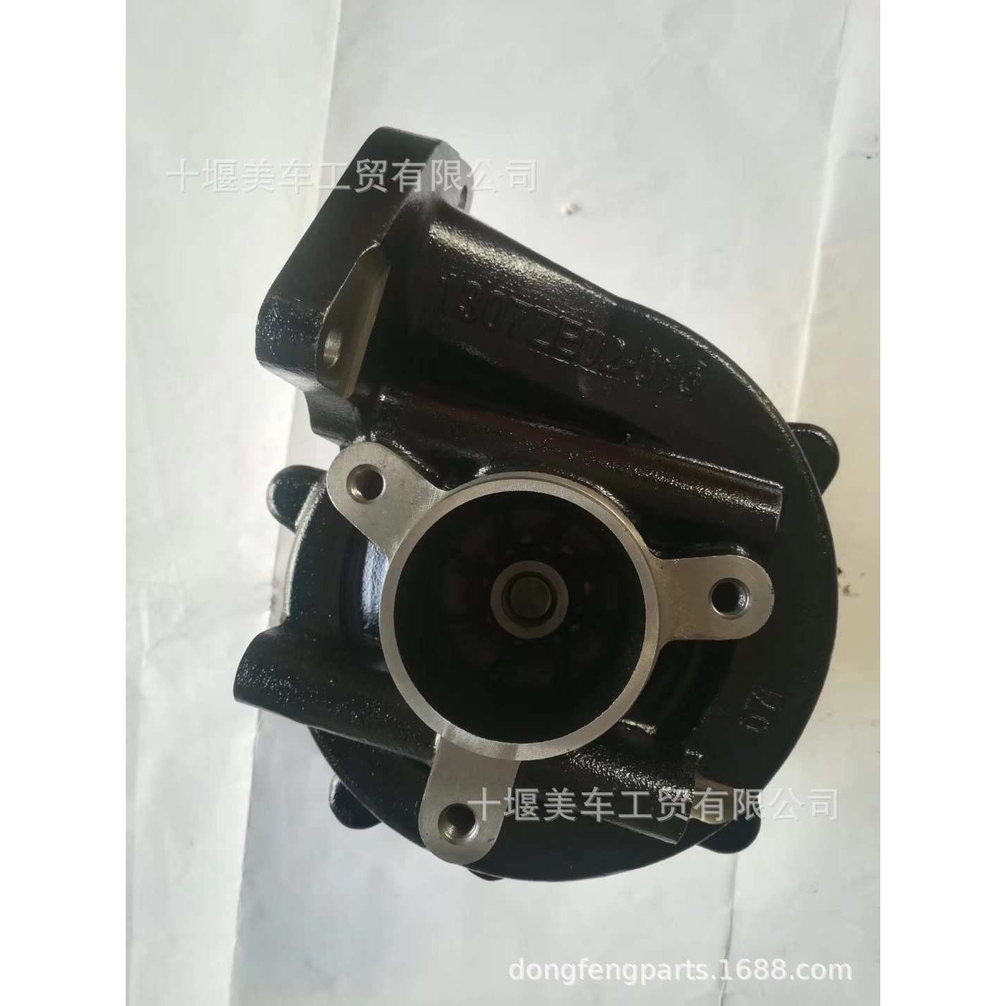 东风康明斯发动机配件/ISZ8.9发动机水泵4366039康明斯厂家直销图片