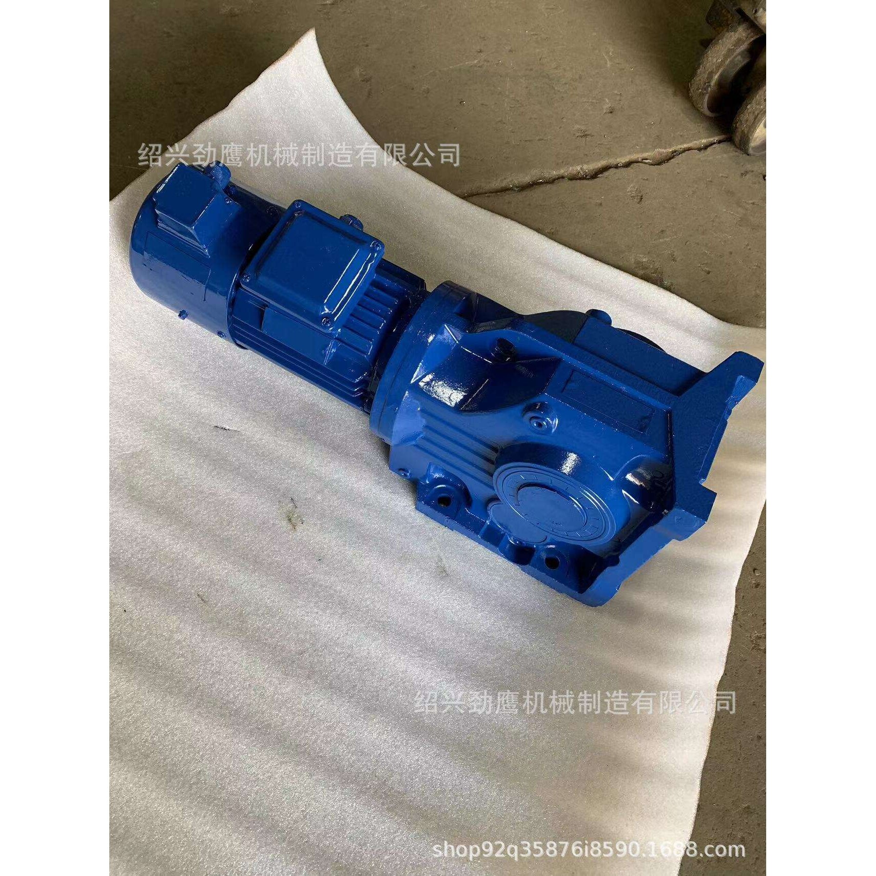 K系列低噪音直角卧式螺旋锥齿轮减速箱立式平面精密硬齿面减速机