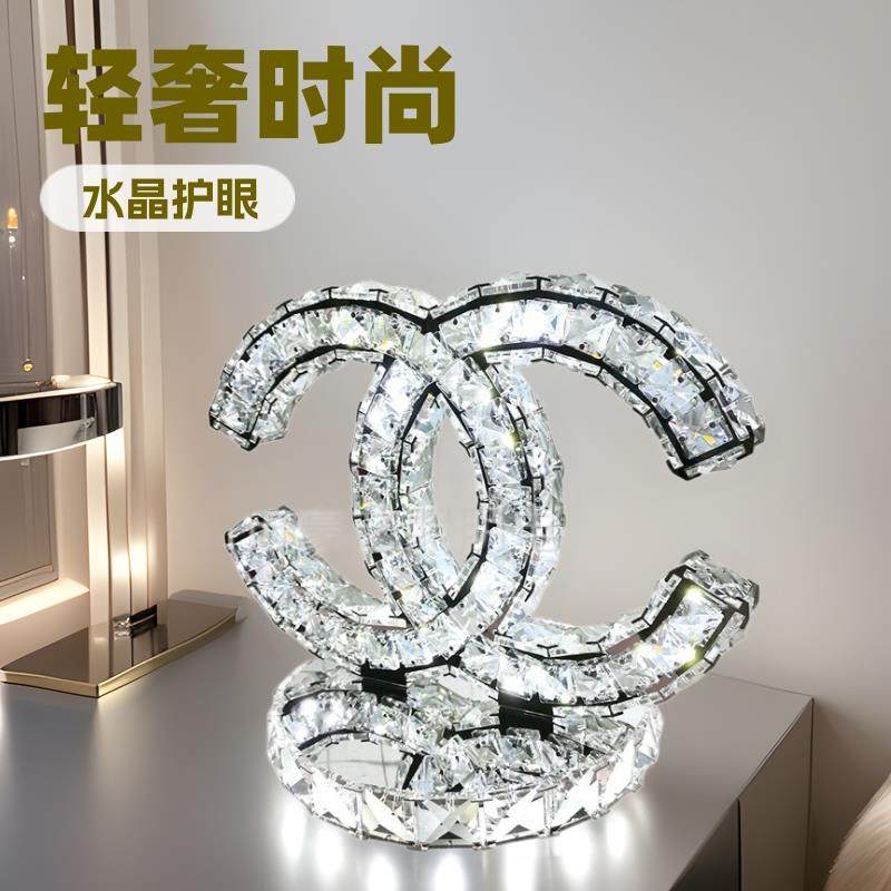 英国学生学习阅读水晶台灯LED护眼装饰小夜灯轻奢热卖中山灯具