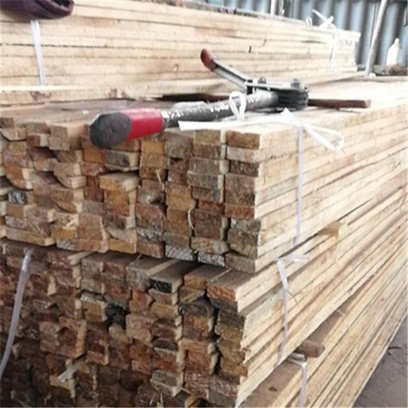 建筑用木方木材板材建筑木方实木板V松木木板包装