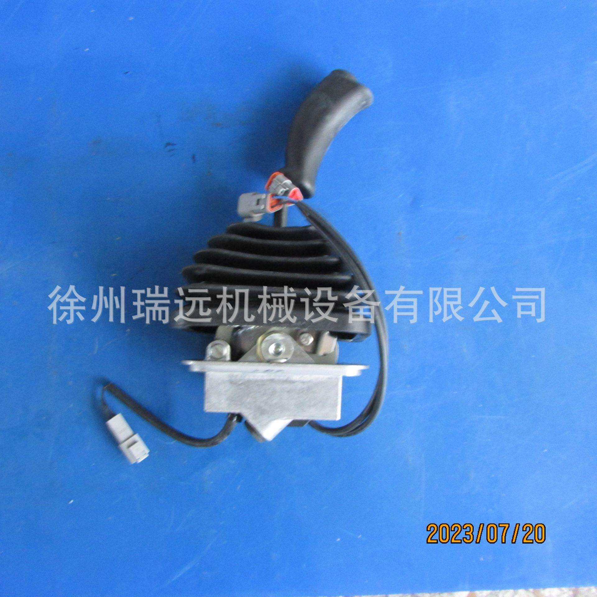 供应徐工XD123压路机原厂配件800360825 S42158E 行走软轴控制器,鲜花速递/花卉仿真/绿植园艺,割草机/草坪机,淘宝优惠券,粉丝福利购,淘宝优惠卷