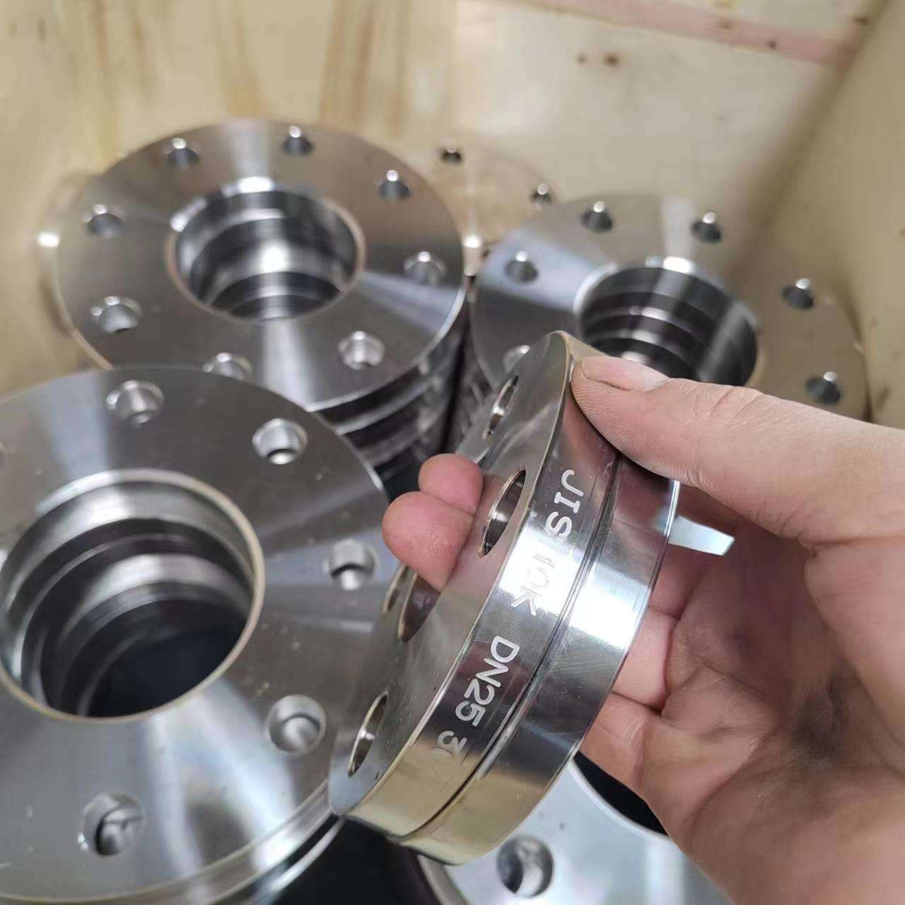 EN1092法兰 SO15- 100-600-40RF 俄标法兰现货配金属垫片