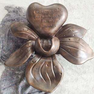 玻璃钢仿铜雕塑 花造型 月牙形状 玻璃钢装饰摆件