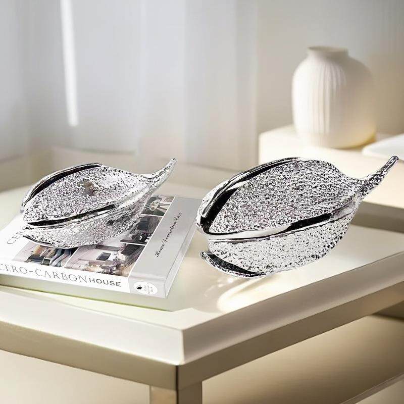 创意轻奢金属豆荚艺术装饰服装店潮流网红店样板间酒店软装品摆件