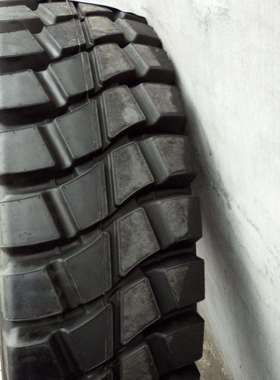 轮胎1400R24轮胎 卸载卡车设备工程用1400R24工程车轮胎 厂家