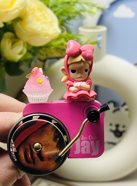 哭娃系列车载香薰可爱潮玩汽车空调出风口夹车内装饰摆件