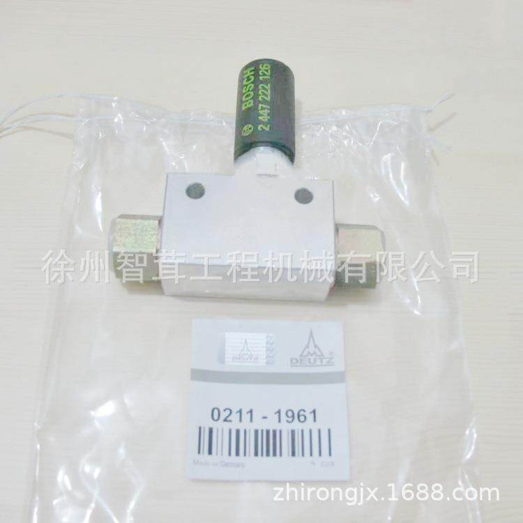 ABG摊铺机道依茨发动机BFM1013手油泵 2111961压路机柴油泵 配件