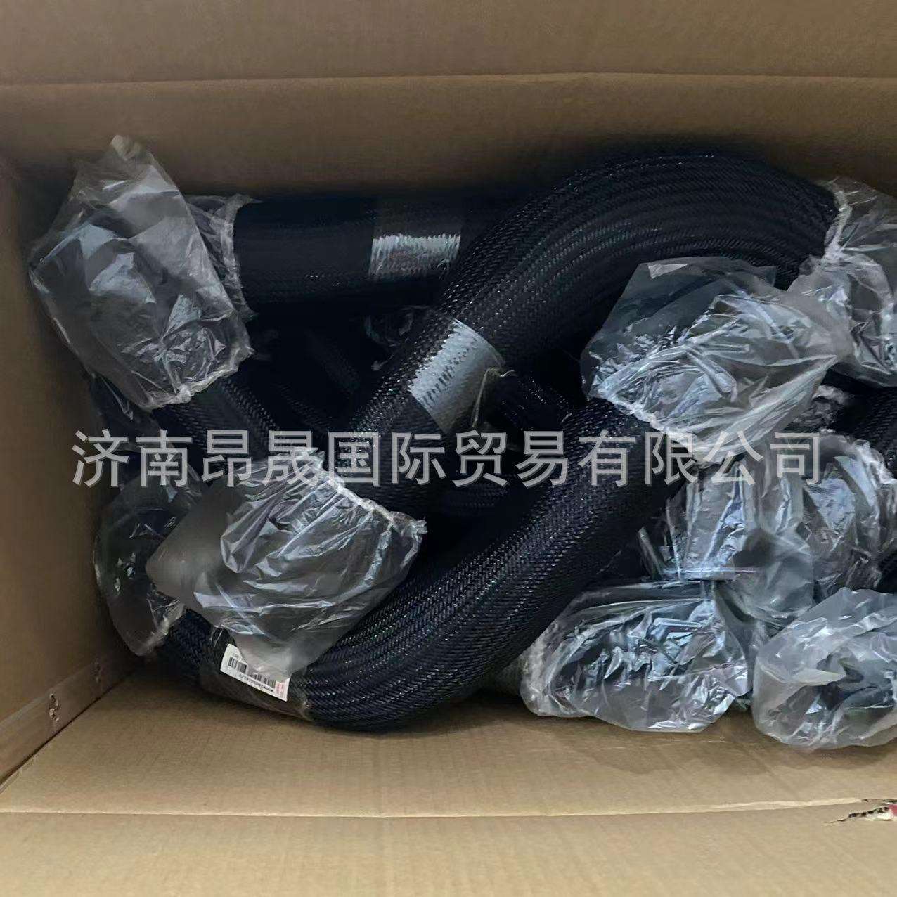 重汽HOWO T7H汕德卡C7H C9H 配件出口WG9925535181散热器出水胶管
