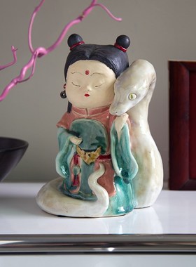 新中式龙女御蛇手工艺品陶瓷雕塑创意神话艺术摆件家居高级装饰品