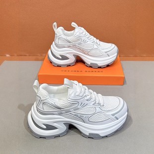 小白鞋女款2025新款爆款春季百搭厚底增高配阔腿裤的白色老爹鞋潮