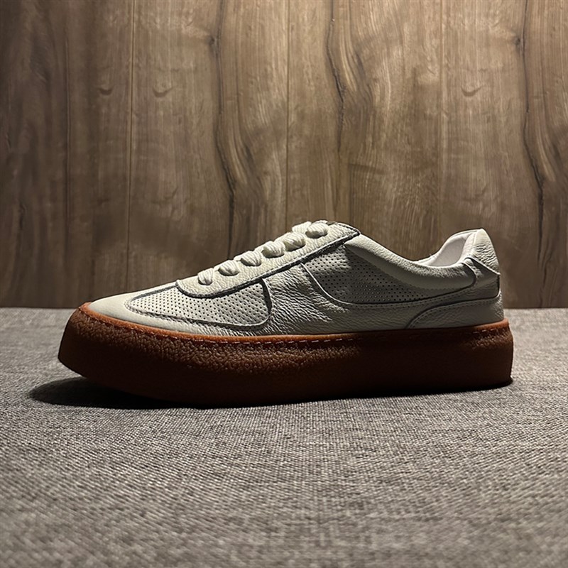 真皮小白鞋2025春季新款潮流轻便镂空透气休闲皮鞋厚底增高板鞋男