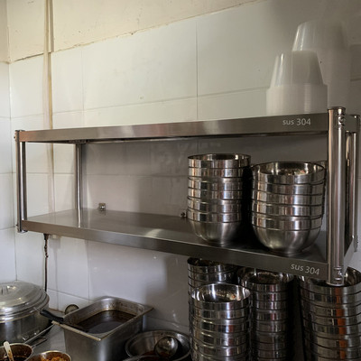 304厨房不锈钢双层三层壁挂式置物架碗架调料挂墙架锅吊架墙上架