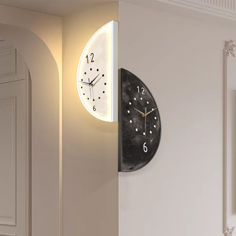 黑白简约客厅装饰转角双面挂钟家用创意拐角时钟挂墙壁灯静音挂表