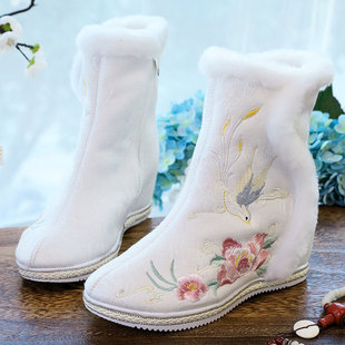 冬季加绒汉服鞋子女保暖高跟旗袍短靴内增高茶服民族风绣花鞋棉靴