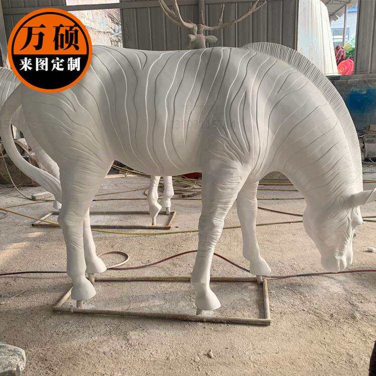 玻璃钢白色马雕塑 室内美陈装饰动物白马雕塑摆件 橱窗展厅装饰