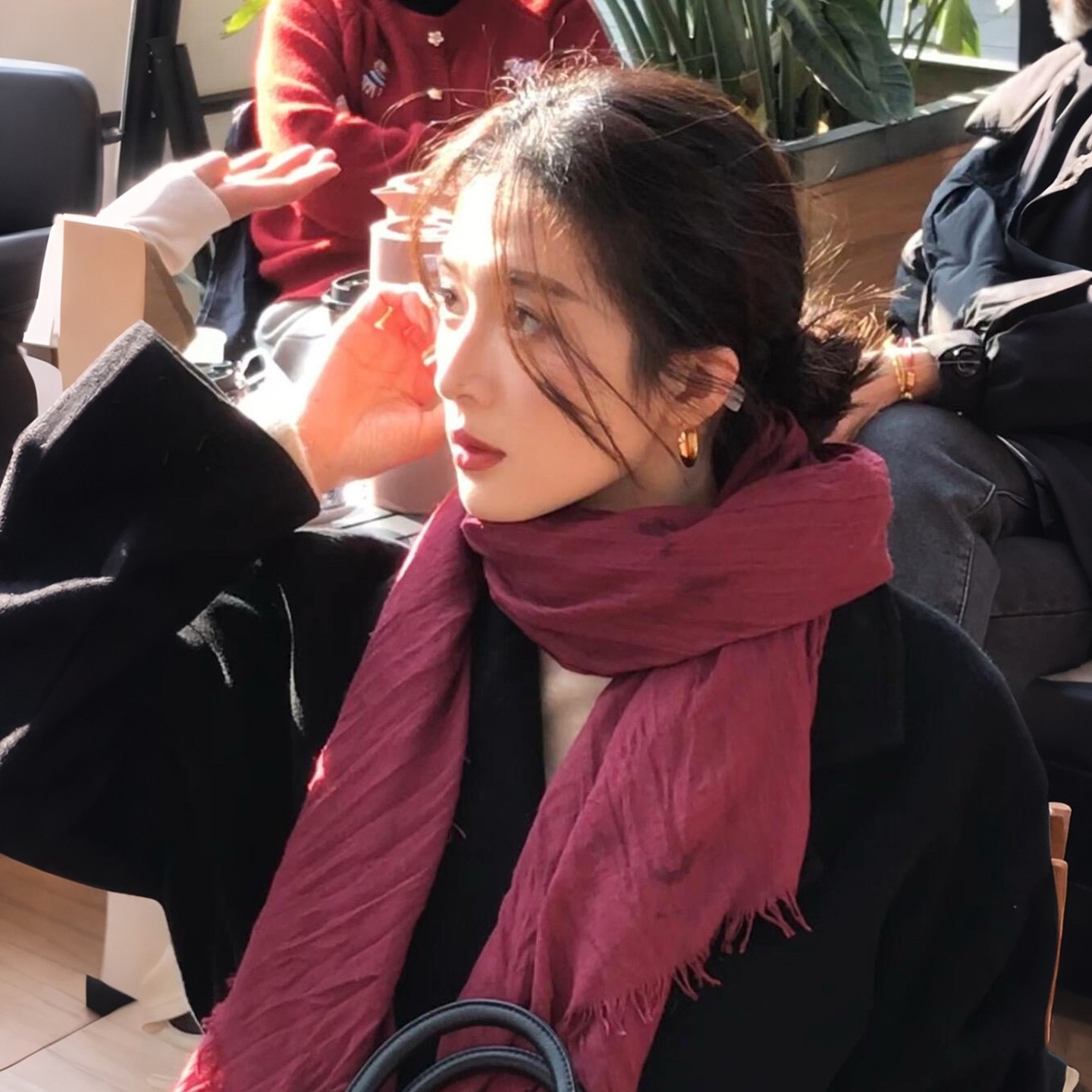 韩系氛围感红色棉麻围巾女2025新款秋冬季高级感百搭保暖护颈围脖