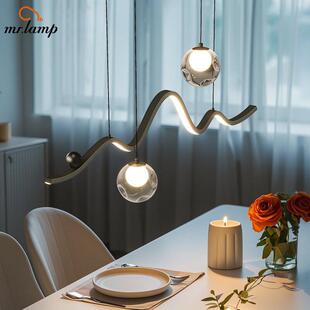 灯先生 餐厅吊灯2025新款轻奢饭厅餐桌吧台灯现代简约长条餐厅灯