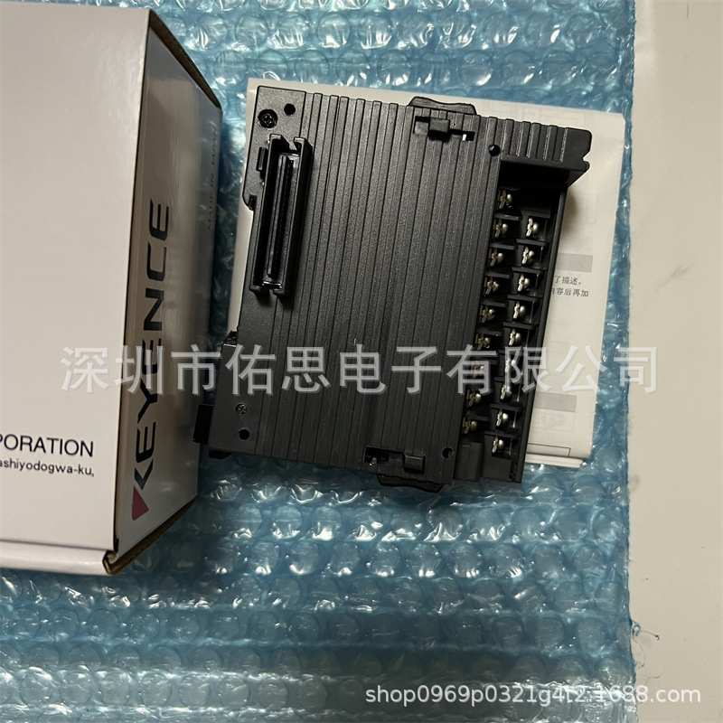 KEYENCE基恩士实物图KV-B16TCP控制系统PLC 16点螺丝端子台晶体管