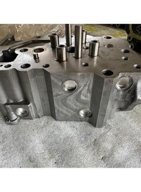 PC400-6 6D125-2柴油发动机配件6156-11-1100气缸盖