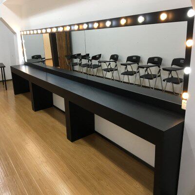 网红子简约影楼轻奢收纳大镜新款梳专用一体化妆台桌卧室妆带灯小