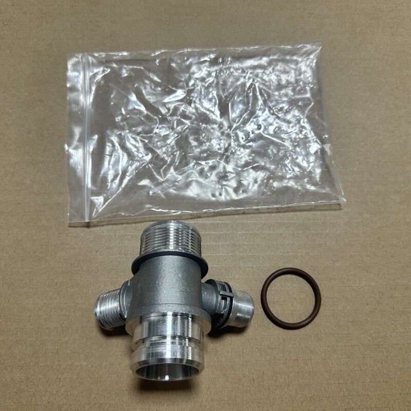 适用于宝马F30 F35 N20水泵水管 320i水泵到缸体水管328i 420水管