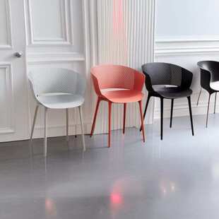 北欧简约塑料椅子餐厅带扶靠背凳子家用餐桌椅阳台懒人休闲书桌椅