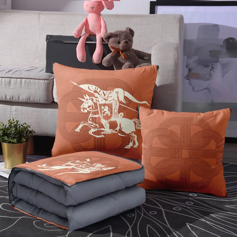 抱枕被子两用加厚空调毯子午睡办公室G枕头被汽车载靠枕折叠二合