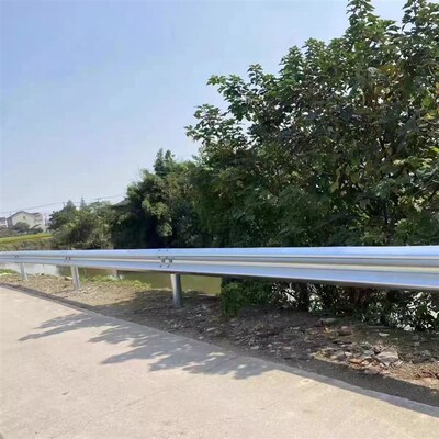 高速公路波形护栏板乡村省道路热镀锌波形梁钢防撞两波三波隔离栏