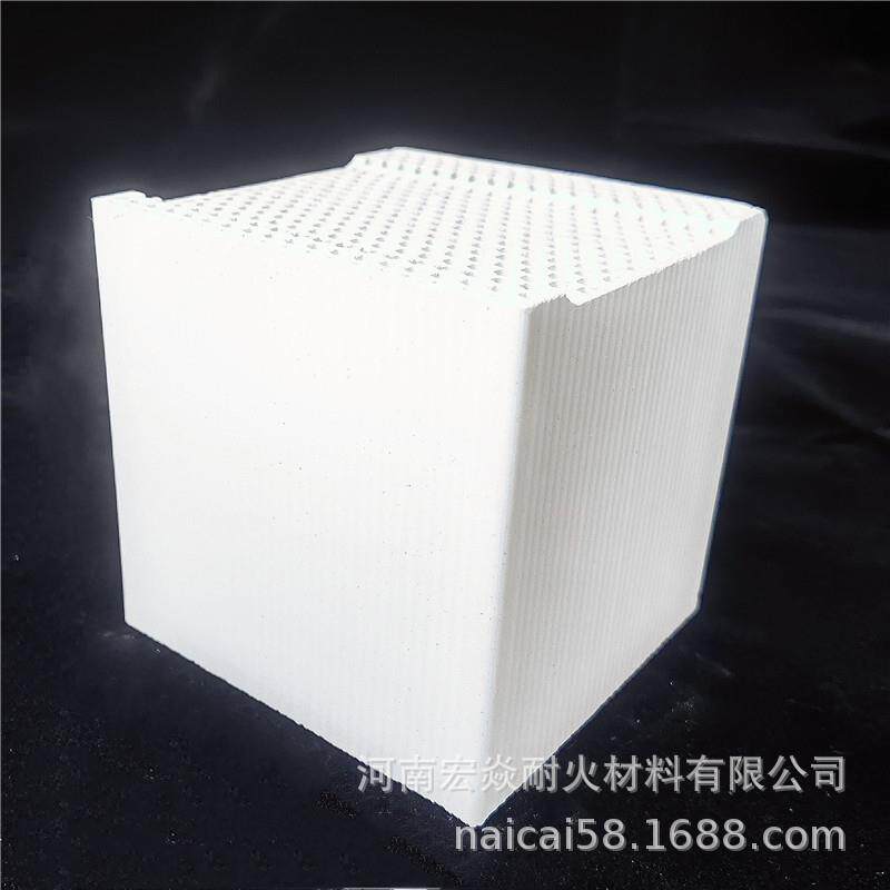 供应使用温度1500度热解处理填料砖块陶瓷蜂窝蓄热体