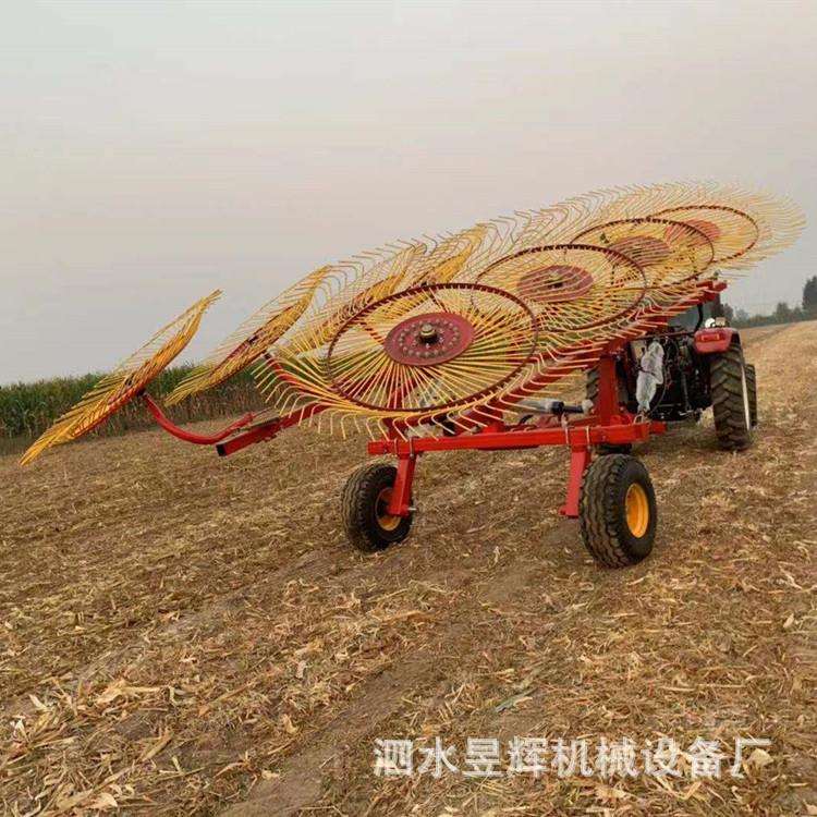 拖拉机牵引液压升降8盘搂草机 加密80齿的圆盘搂草机牧草捡拾机