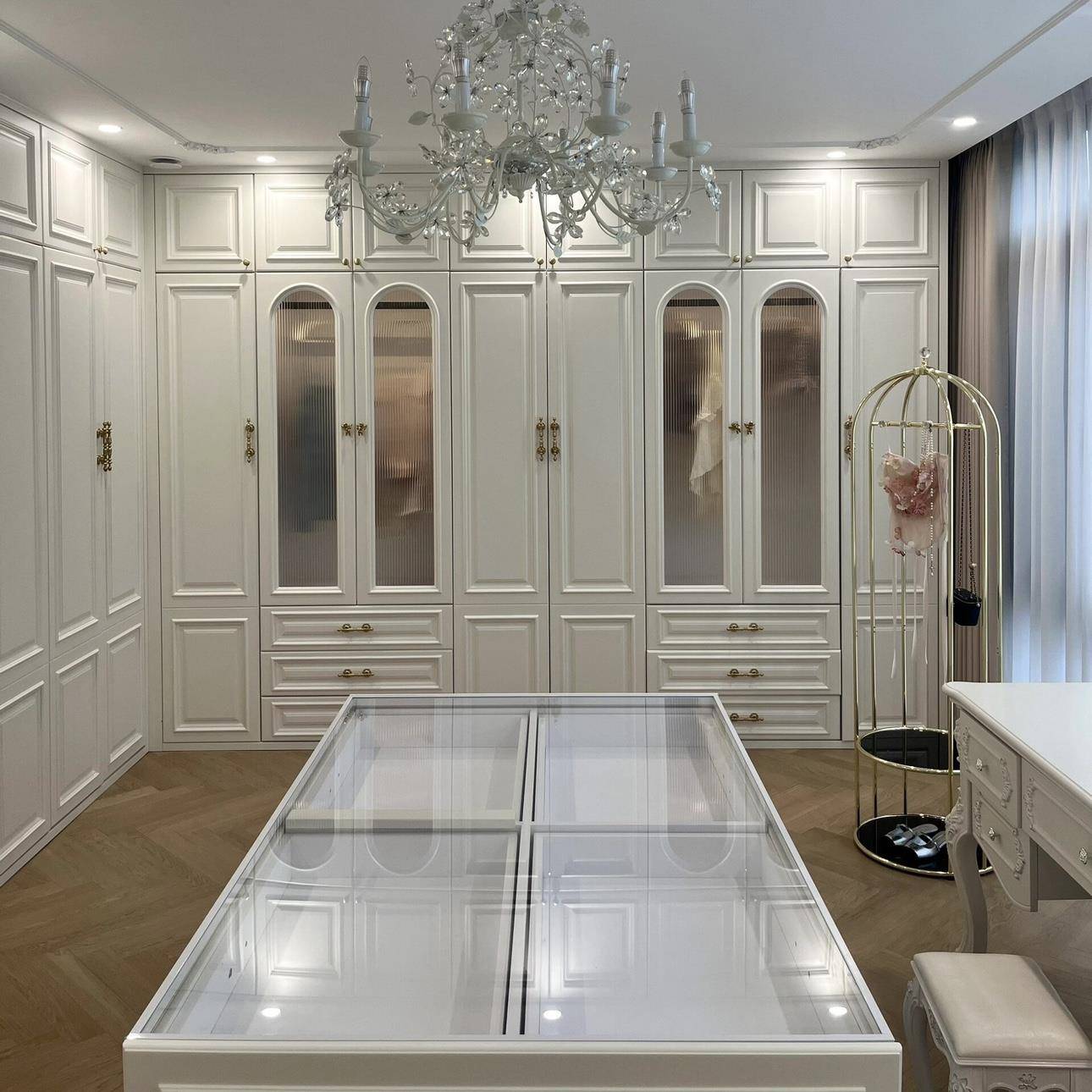 别墅轻法式奶油风衣柜整体美式覆古风衣帽间家用卧室柜子全屋定制