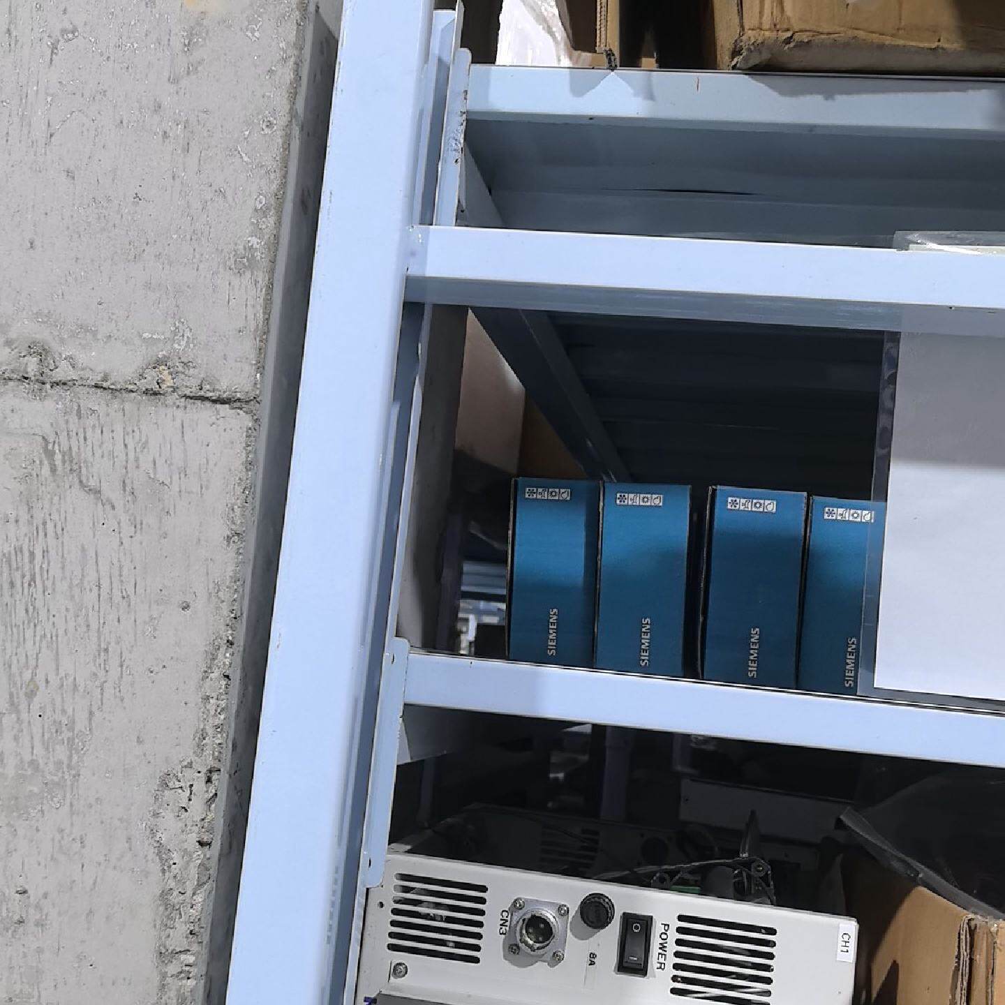 这是西门子（SIEMENS）RDF310.21房间温控器，属--议价商品