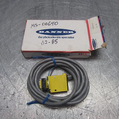 LOT OF 4QTY BANNER SM31EPD MiniBeam DETECTOR EMITTERS NEW IN