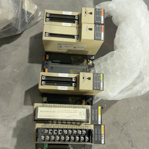 议价Plc Input Module Model C200hId217 Disassembled From Engi