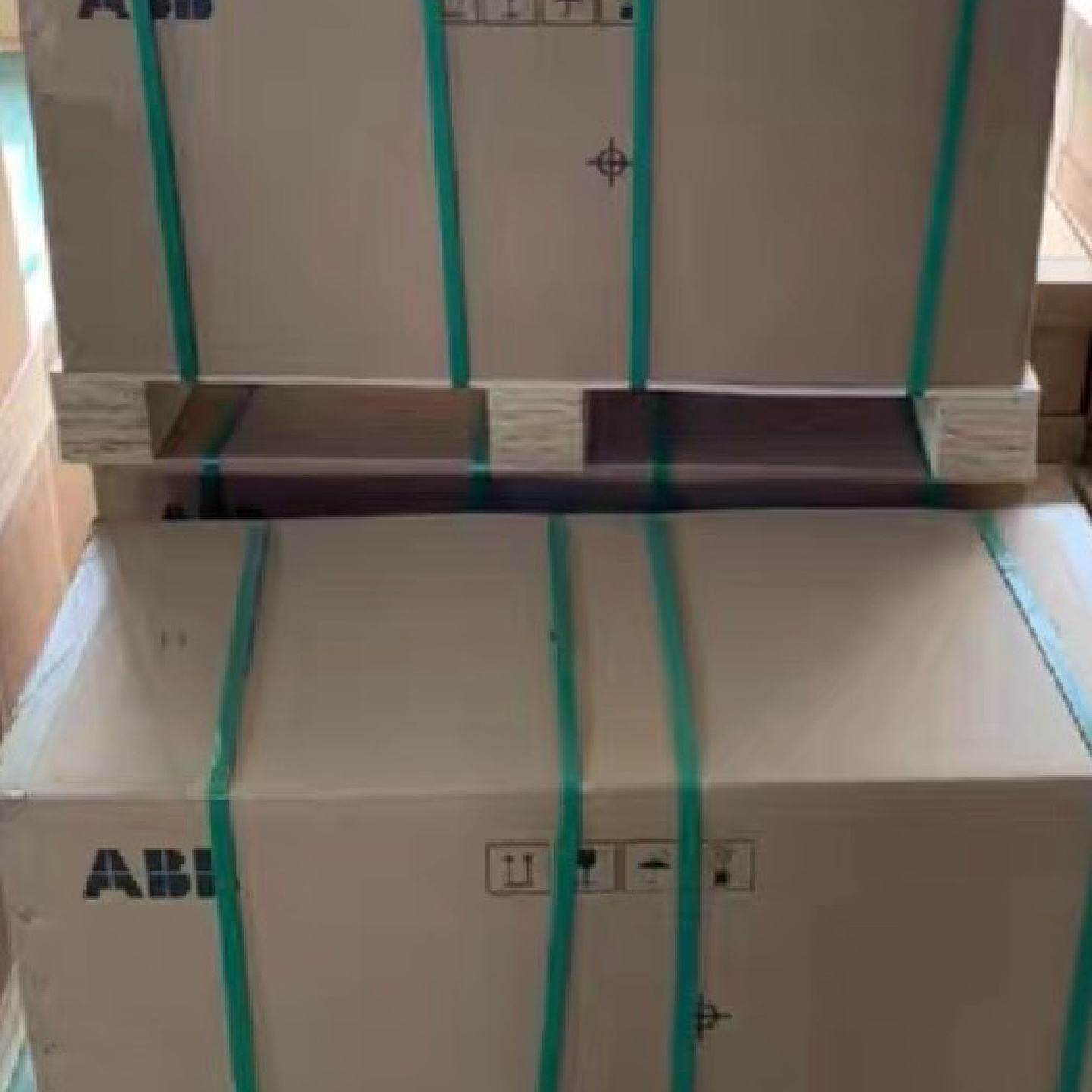 【询价】ACS880-01-169A-3适用