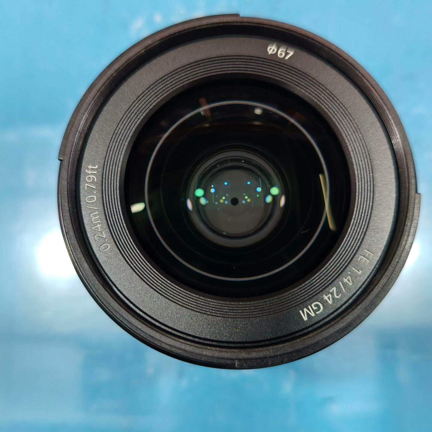 索尼FE 24/1.4GM定焦镜头 98-99新如图 轻微使--议价商品