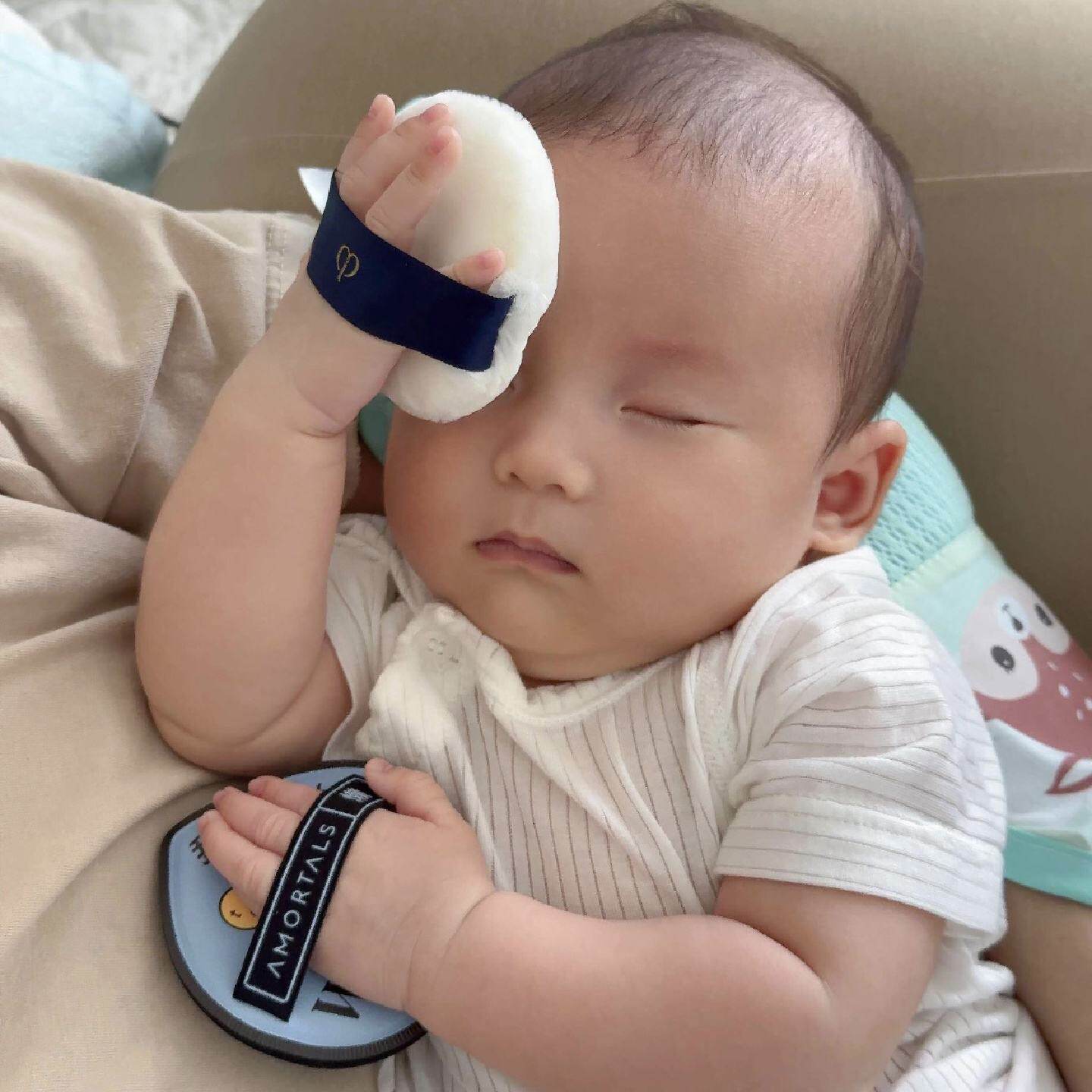 婴儿哄睡神器儿童宝宝防惊跳粉扑迷你安抚手掌新生儿安全感防抓脸