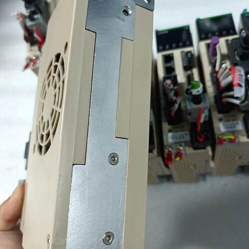 议价Hechuan 400W Servo Motor Drive SvX3en040aA2 Is Completed