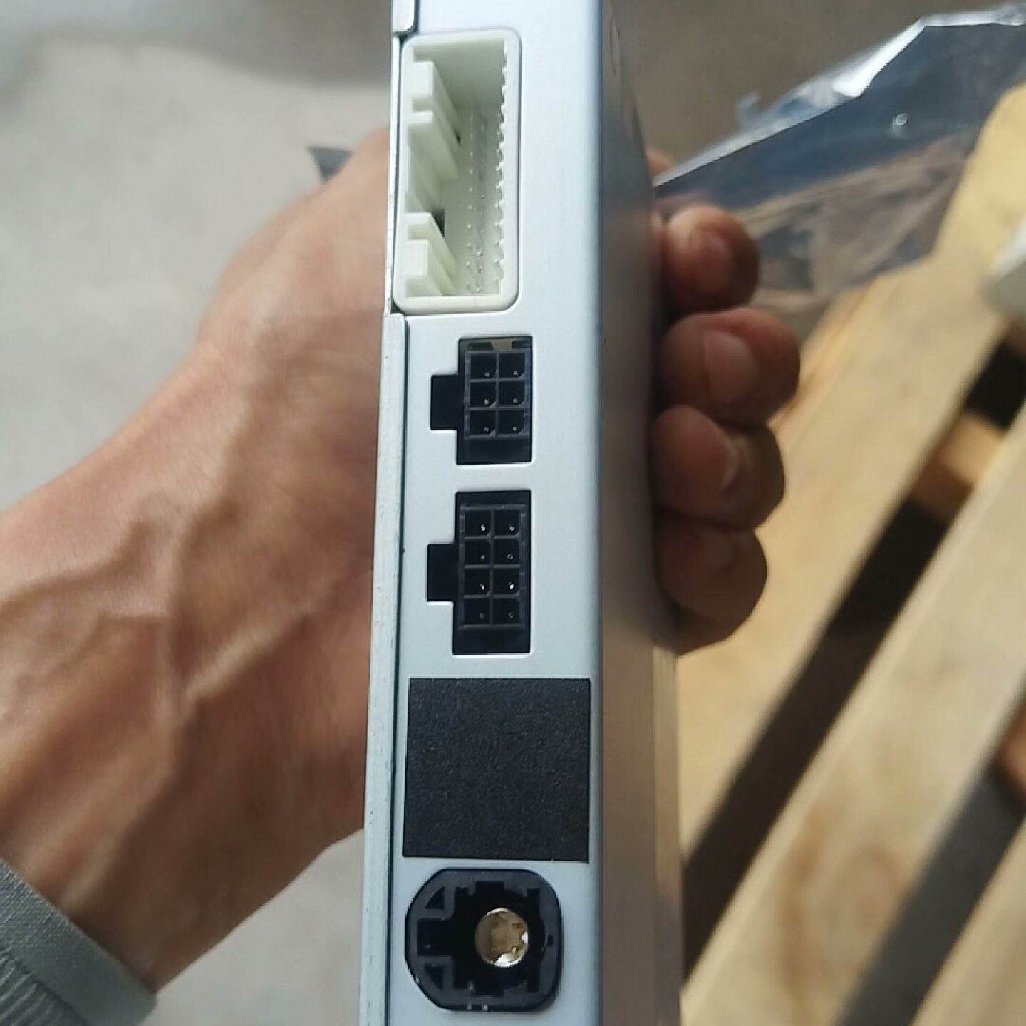 别克、凯迪拉克C6JM8122倒车影像解码器！全新带包装。一--议价商