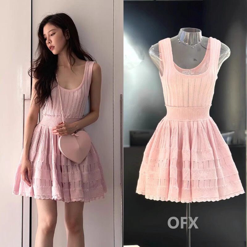 宋妍霏欧阳娜娜同款粉色无袖吊带连衣裙收腰显瘦针织背心裙短裙女