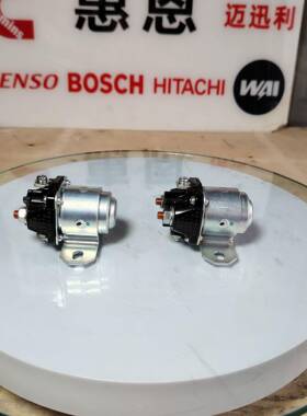 工程机械用ME049302 4M40 E307B/E307D起动机继电器。