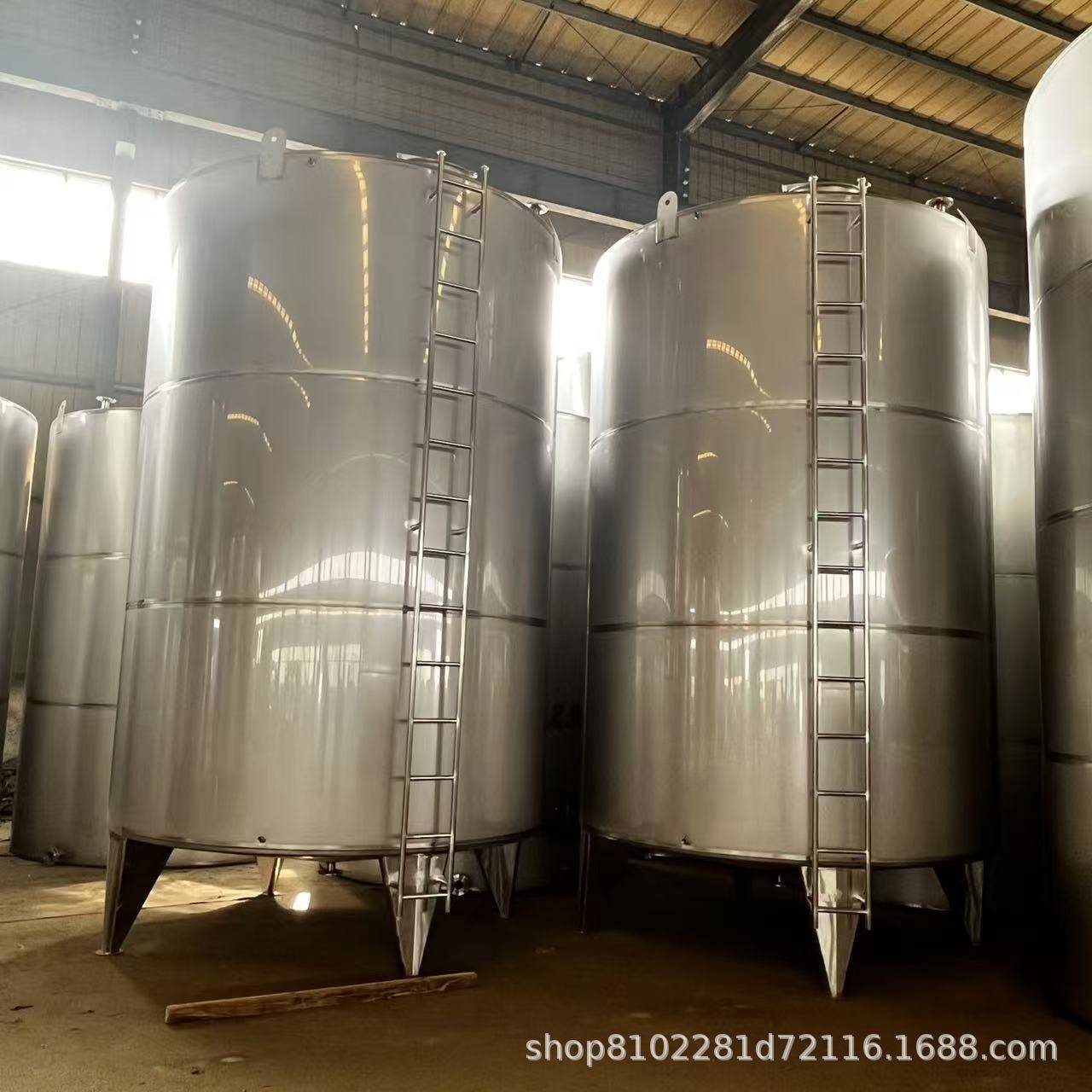 304不锈钢储酒罐储酒器立式密封发酵罐食品级白钢酒罐油罐储存罐