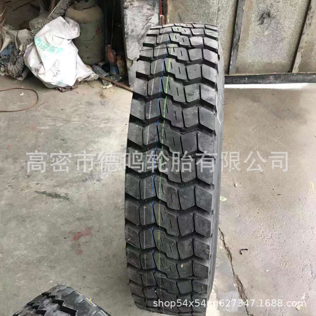 全钢丝卡车货车轮胎825/900/1000/1100/1200R20自卸车轮胎