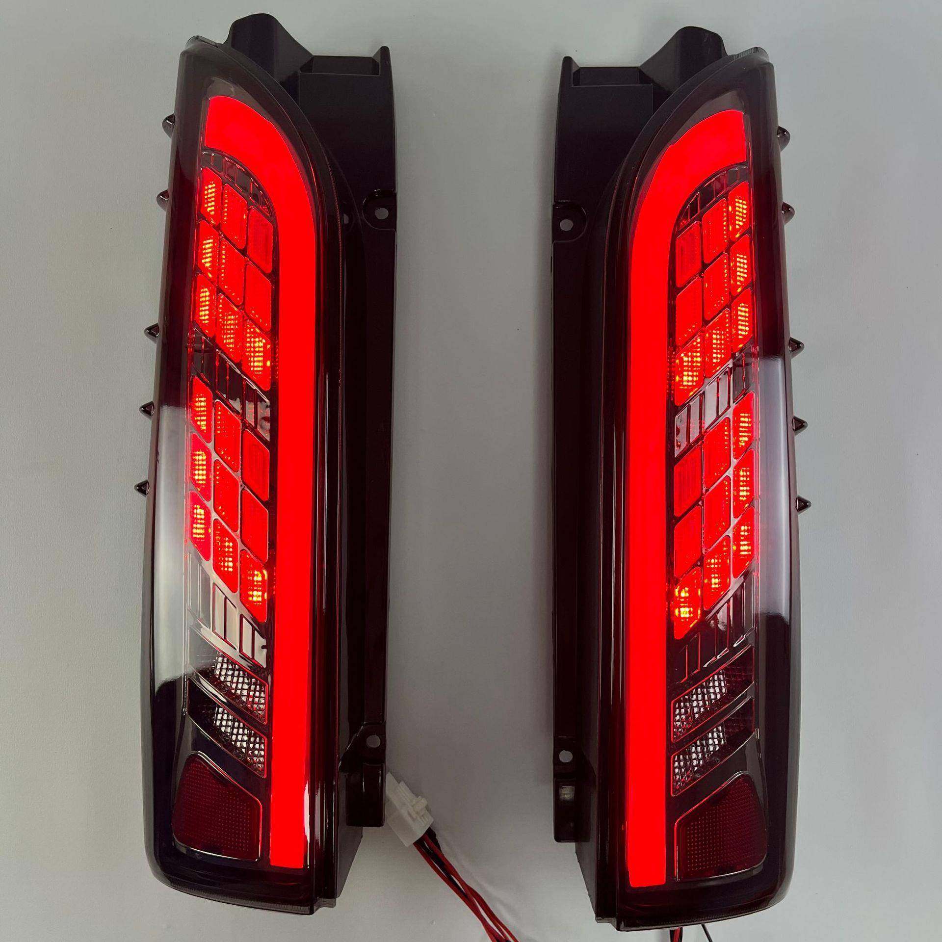 适用于05-18年丰田海狮HIACE200系改LED尾灯刹车灯流水转向灯