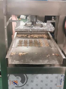 月饼馅料备 五仁馅设料成型机月福通饼馅机压块 压力厚薄可 调