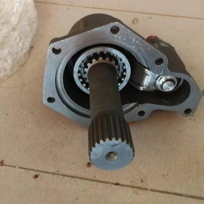 适用于陕汽SX2153 SX2110 SX2300 SX4323分动箱接前桥