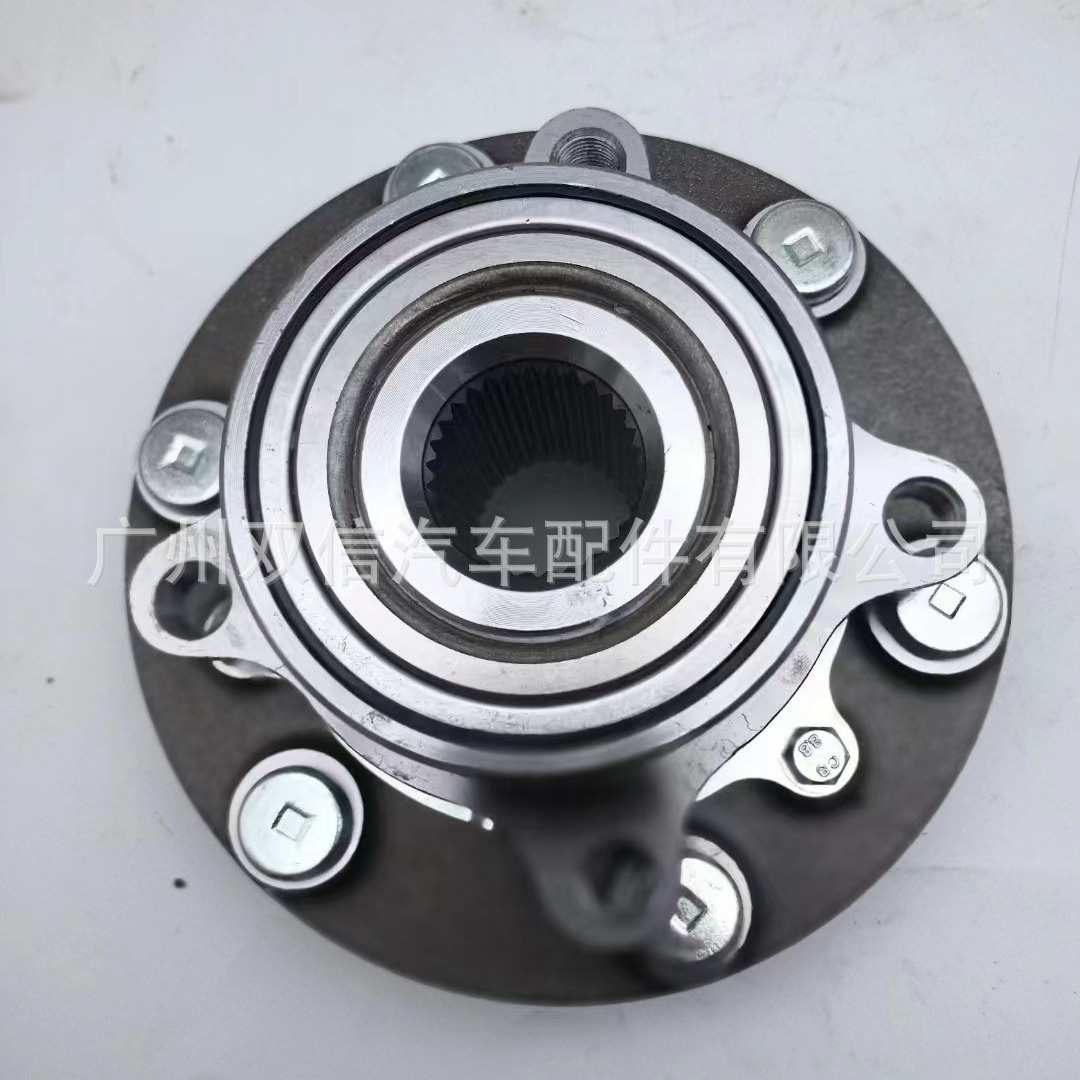 厂家供应L200前轮轴头MR992374;2DUF050N